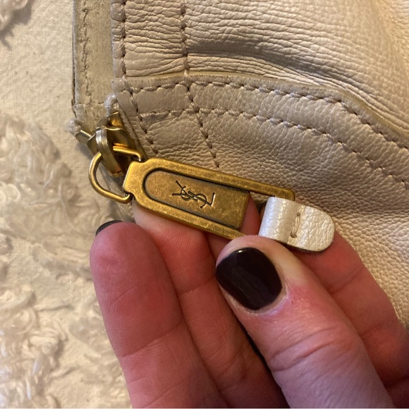 Authentic Saint Laurent downtown tote - Picture 3 of 10